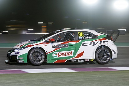 Spettacolare pole position di Guerrieri in Qatar, Michelisz solo 11°