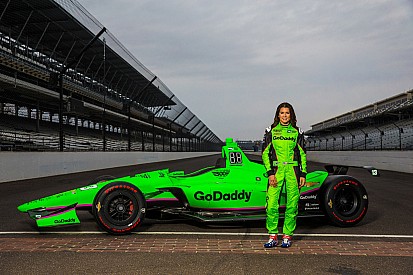 Danica Patrick stellt Farbdesign vor: Zurück in Neongrün