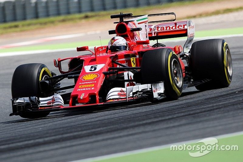Vettel na motorwissel: "Een wonder dat ik nog naar buiten kon"