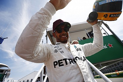 Hamilton niega interés en Ferrari por Instagram, luego borra post