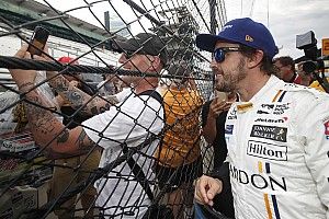 Alonso: "Importante scoprire com'è guidare ad Indy con il vento forte"