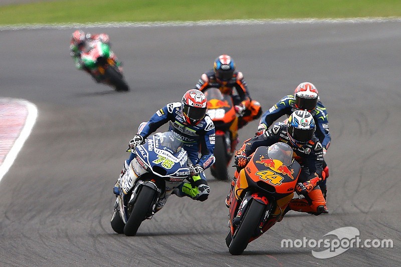 KTM "commence à voir la lumière" avec ses premiers points