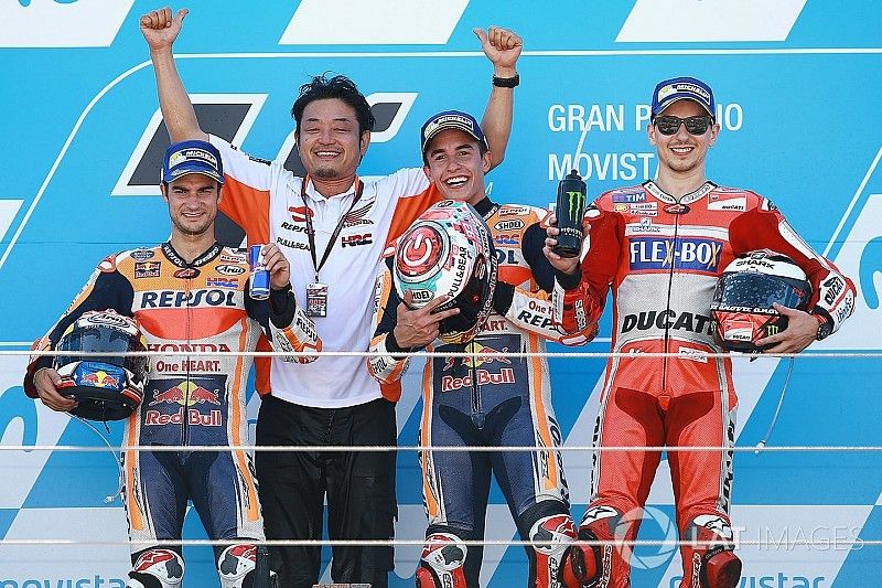 Ganador, Marc Márquez, Repsol Honda Team, segundo, Dani Pedrosa, Repsol Honda Team, tercero, Jorge L