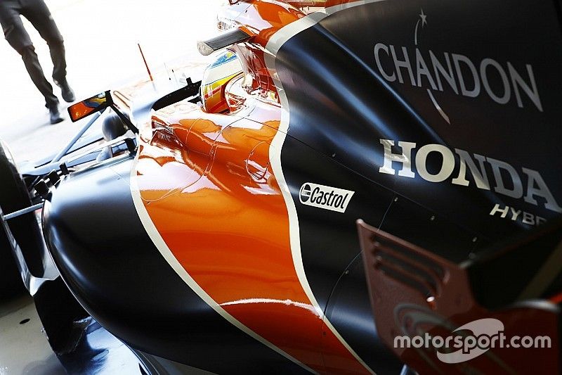 McLaren bantah akan bangun mesin sendiri