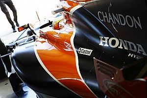McLaren bantah akan bangun mesin sendiri