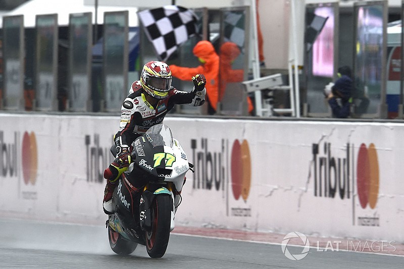 La FIM le quita la victoria de Misano a Aegerter y Luthi escala en la general