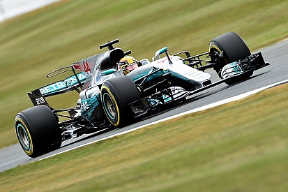 Hamilton: "Andiamo più forte di quanto potessi immaginare!"