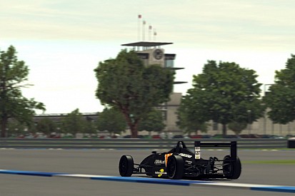 Live sim racing: SRVN trapt af met F2000 op Indianapolis