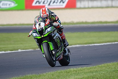 Portimao, Libere 1: Dominio Kawa, Ducati insegue. Camier tra i big