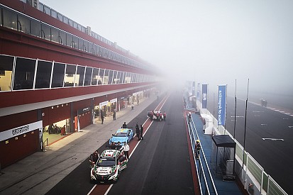 Argentina WTCC: Michelisz leads fog-shortened first practice