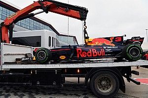 Red Bull saisit l'occasion pour changer le moteur de Ricciardo
