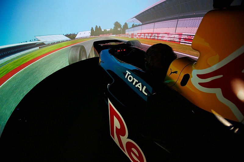 Waarom zestienjarige racetalenten zweren bij oefenen in de simulator