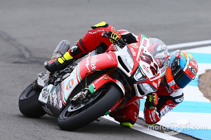 Savadori: “La moto faceva un rumore strano e mi sono fermato”