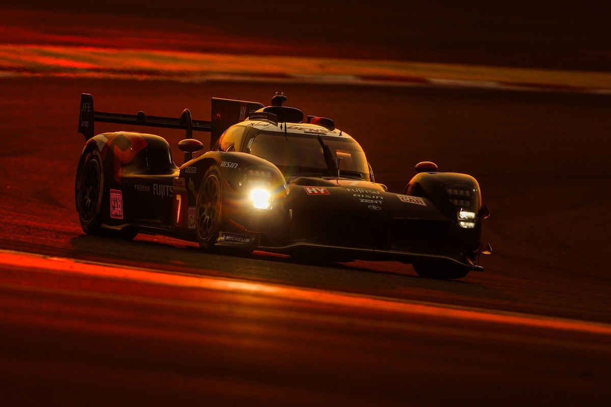 WEC | Bahrain, 6a Ora: Toyota e Ferrari tornano davanti