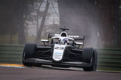 Clerot projeta estreia na F3 em 2026: "Feliz com o que temos feito"