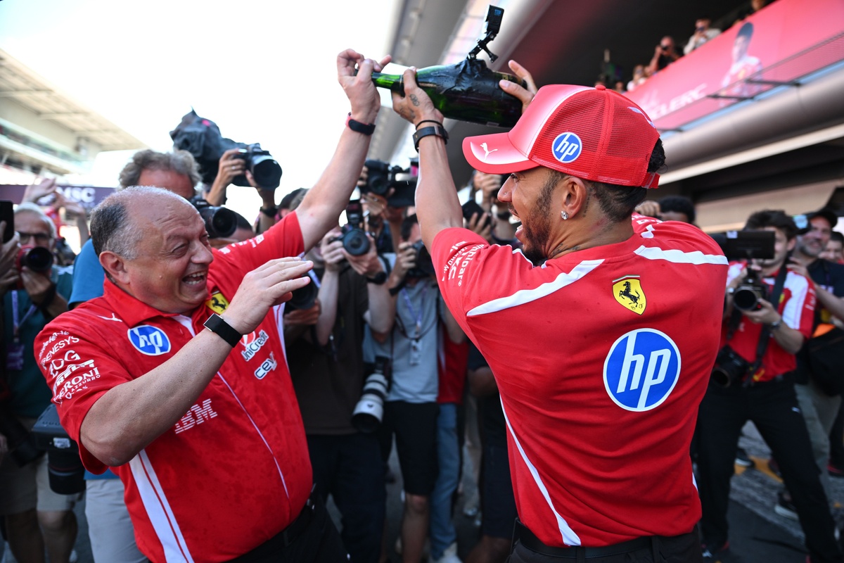Ferrari puede esperar; Mercedes debe decidir ya su piloto número 1
