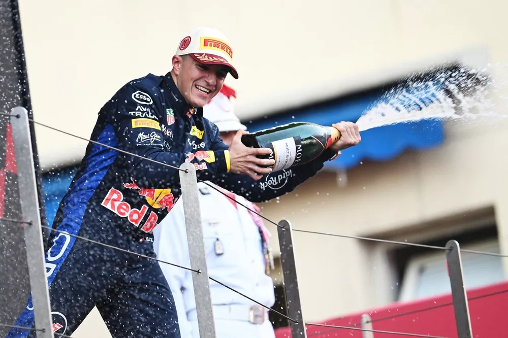 Isack Hadjar, Red Bull Racing