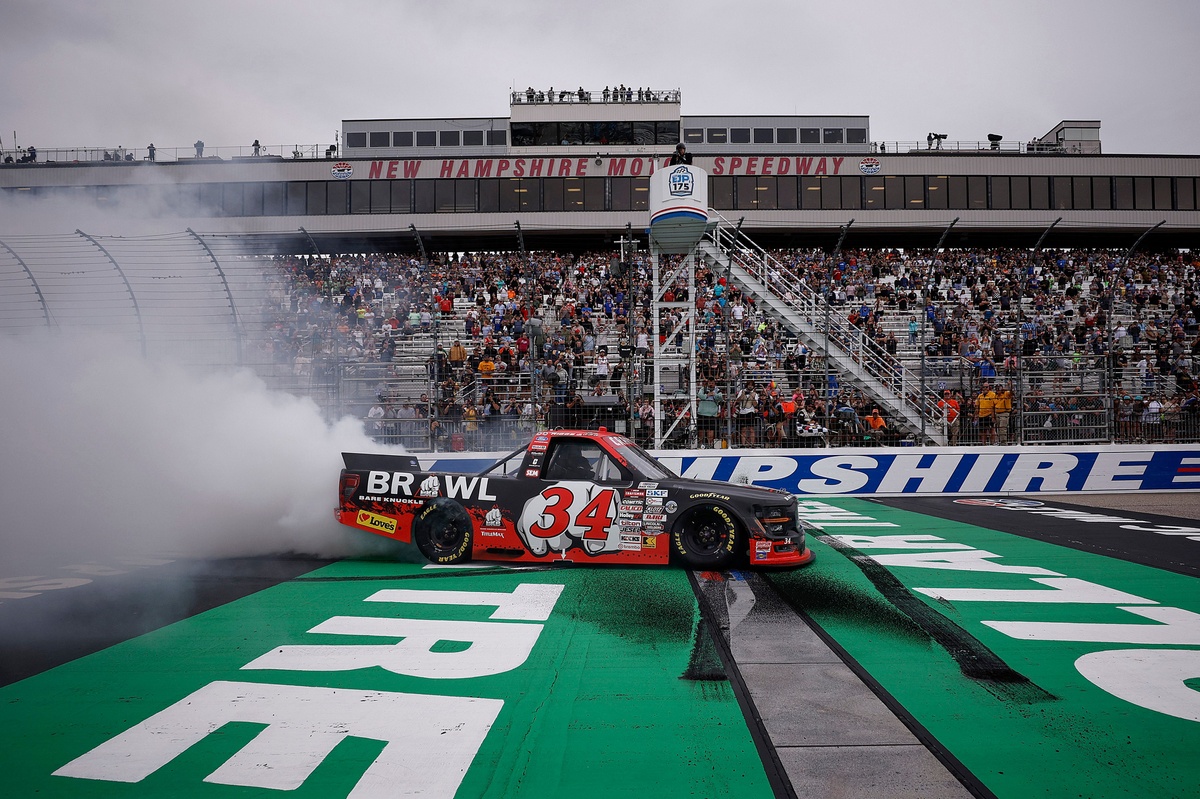 Layne Riggs vence em New Hampshire e Ankrum avança no Chase