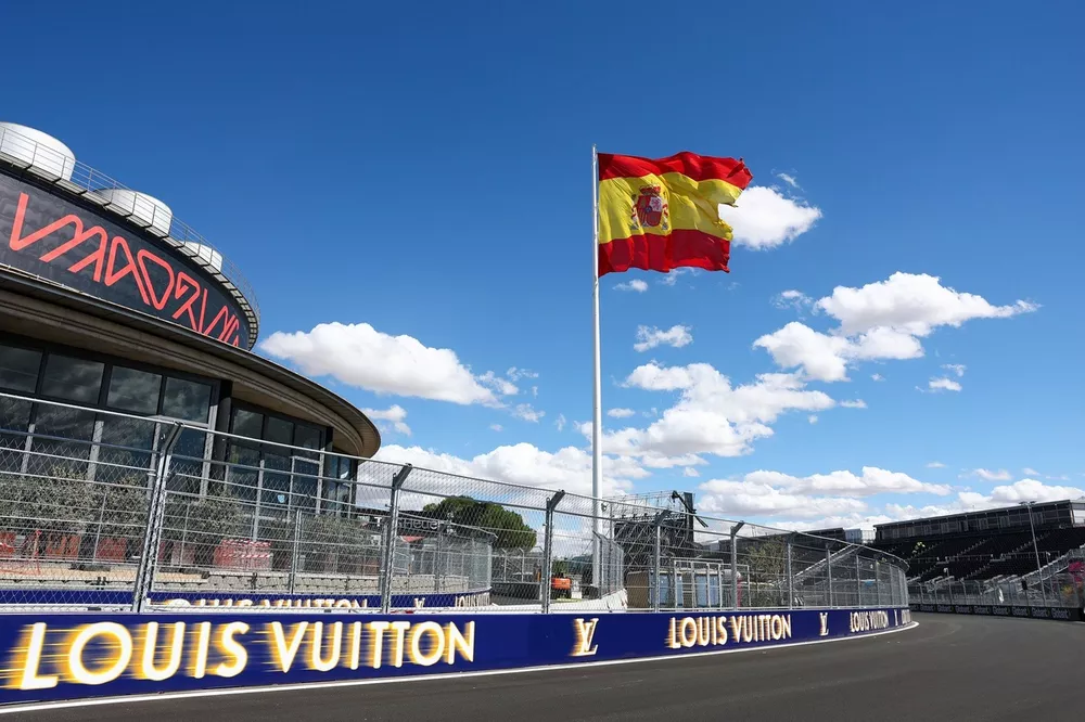 Le drapeau espagnol sur le Madring