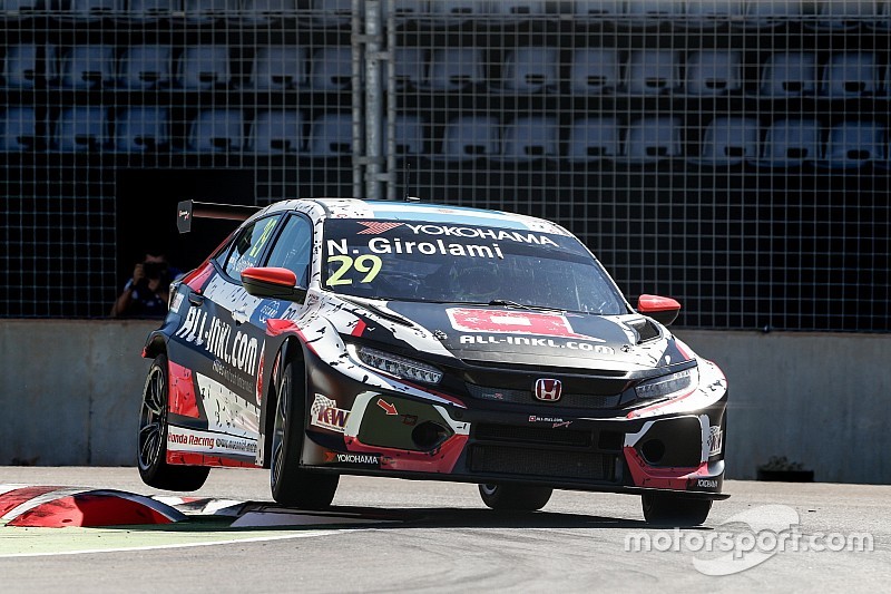Néstor Girolami, con Honda, empieza dominando el fin de semana