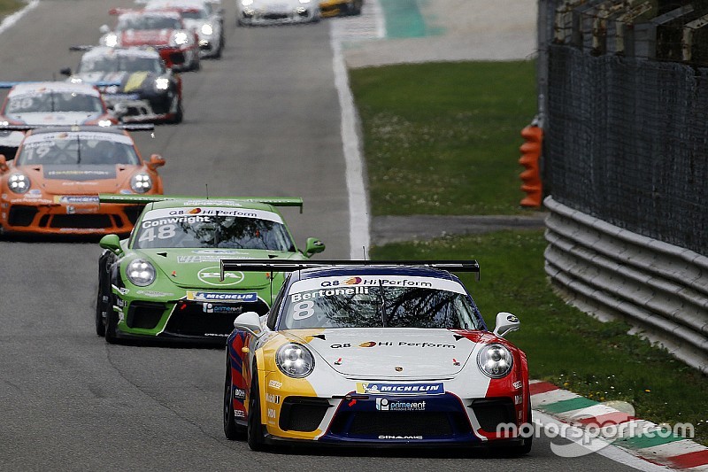 Carrera Cup Italia, nel pienone di Misano tutti a caccia della “lepre” Bertonelli