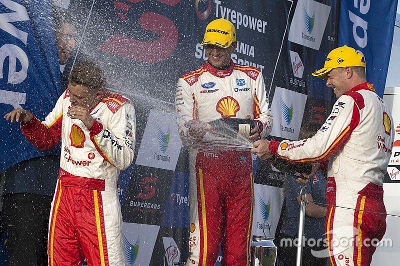 Podium: Winner Scott McLaughlin, DJR Team Penske, second place Fabian Coulthard, DJR Team Penske