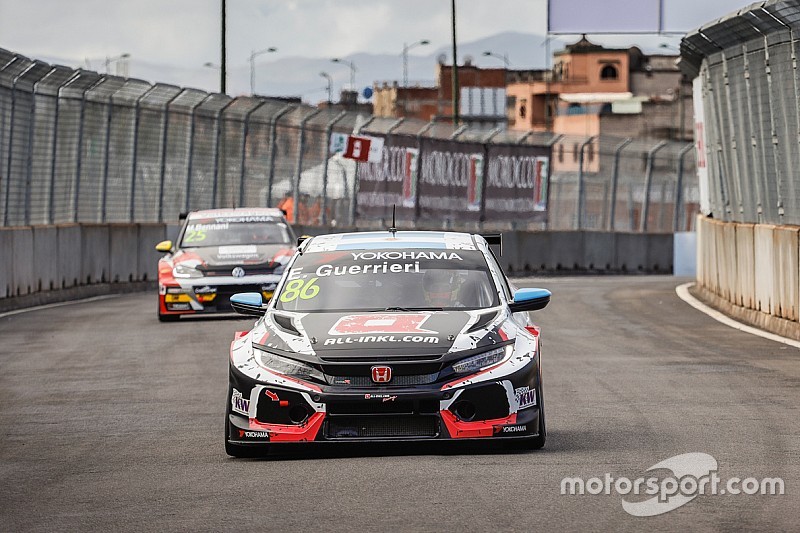 Marrakesh WTCR: Guerrieri on pole for opener