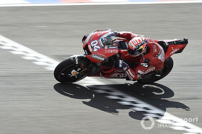 Dovizioso acaba delante el primer día en Argentina
