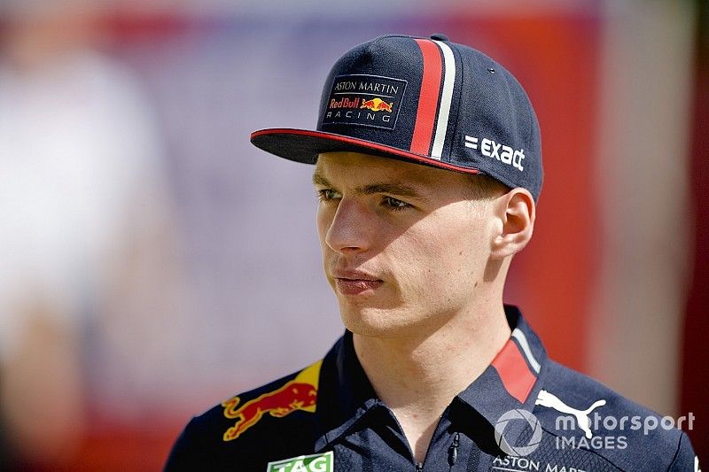 Verstappen még várna a Ferrari legyőzésével