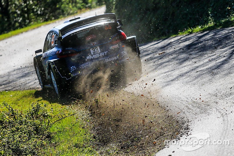 Evans wraca na fotel lidera