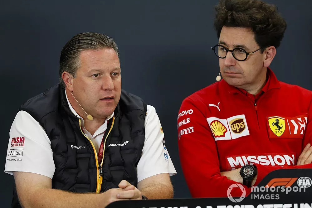 Zak Brown, directeur ex&eacute;cutif, McLaren, et Mattia Binotto, directeur de Ferrari