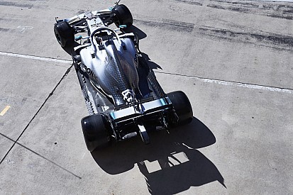 Verstappen ve Hamilton, ilk virajı temiz geçmek istiyor