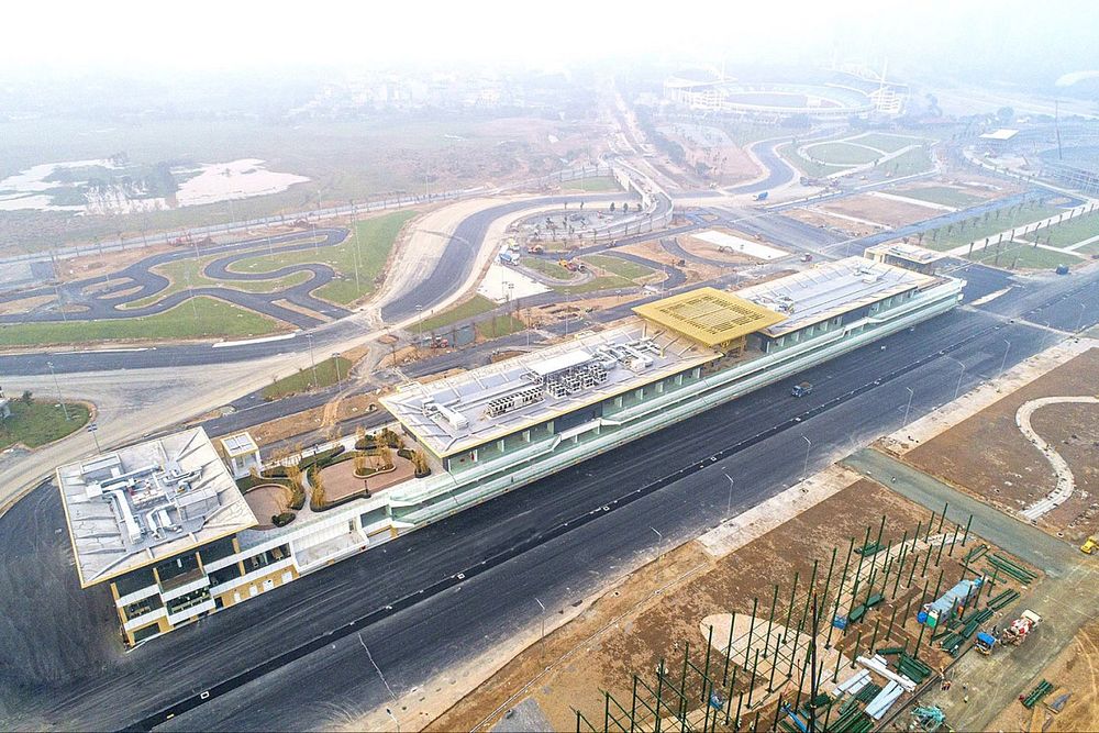 Vietnamese GP pit building