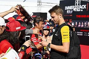 Hivatalos: 2020-ban is Szergej Szirotkin a Renault F1 Team tartalékja