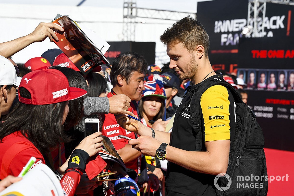 Hivatalos: 2020-ban is Szergej Szirotkin a Renault F1 Team tartalékja