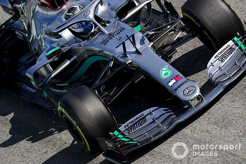 Ricciardo docenia innowacyjność Mercedesa