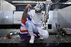 Hamilton eredményei, összehasonlítva az F1 történetének legjobbjaival