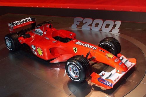 F1: Ferrari F2001 de Michael Schumacher retorna a Mônaco para leilão