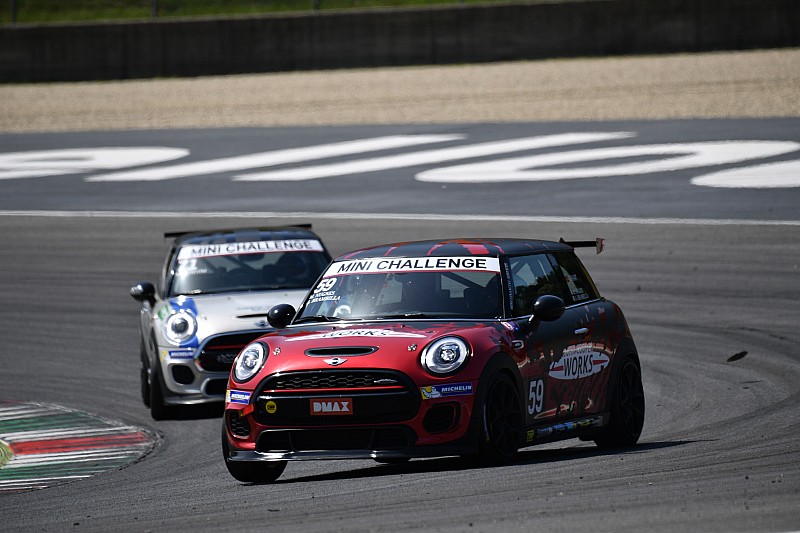 Supertest: una gara col brivido nel MINI Challenge al Mugello
