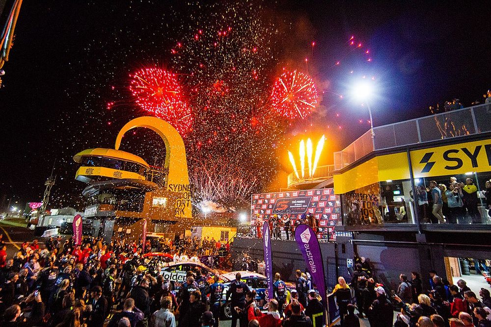 2021 Supercars Bunnings Trade Sydney SuperNight session times and preview