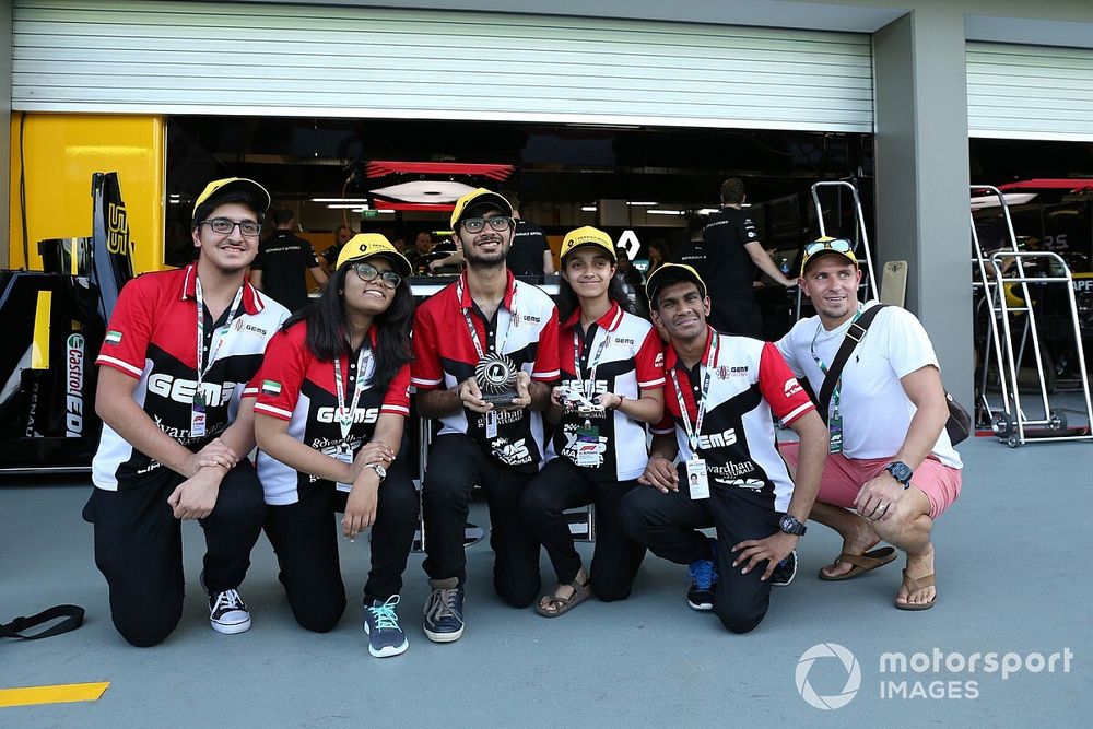 Des étudiants du programme F1 in Schools 