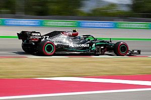 Боттас положился на Mercedes при выборе шин – и упустил второе место. А Хэмилтон все сделал по-своему