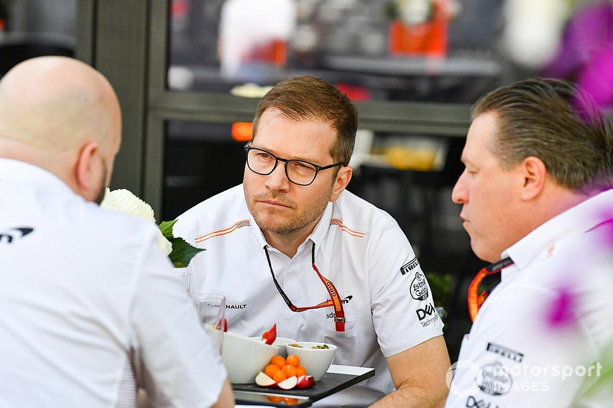 GP d'Australia, la McLaren si ritira: c'è un positivo al COVID-19