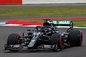Hamiltoné a második tréning, Vettel motorja elszállt