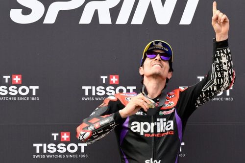 MotoGP Portugal: Vi&ntilde;ales gana la sprint tras error de Bagnaia; M&aacute;rquez es segundo