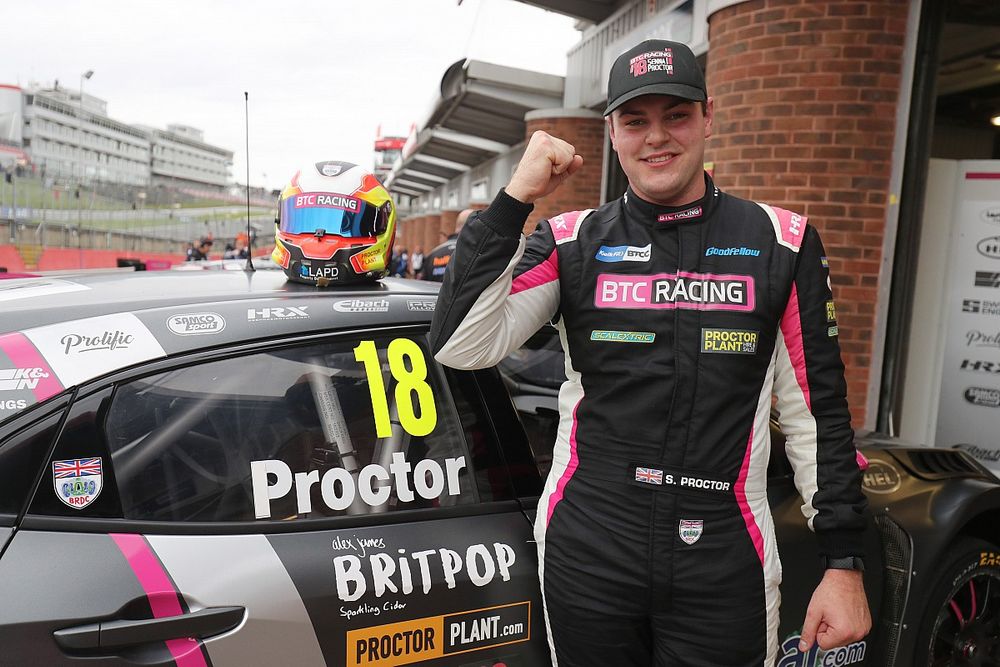 Brands Hatch BTCC: Proctor leads Honda 1-2-3-4 as Sutton heads title contenders