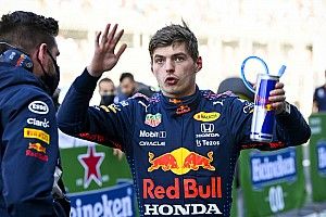 Verstappen sugiere que perdió la pole de México por Pérez y Tsunoda