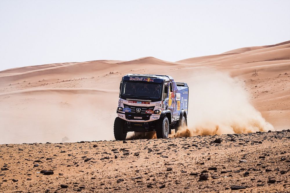 #500 Kamaz - Master: Dmitry Sotnikov, Ruslan Akhmadeev, Ilgiz Akhmetzianov