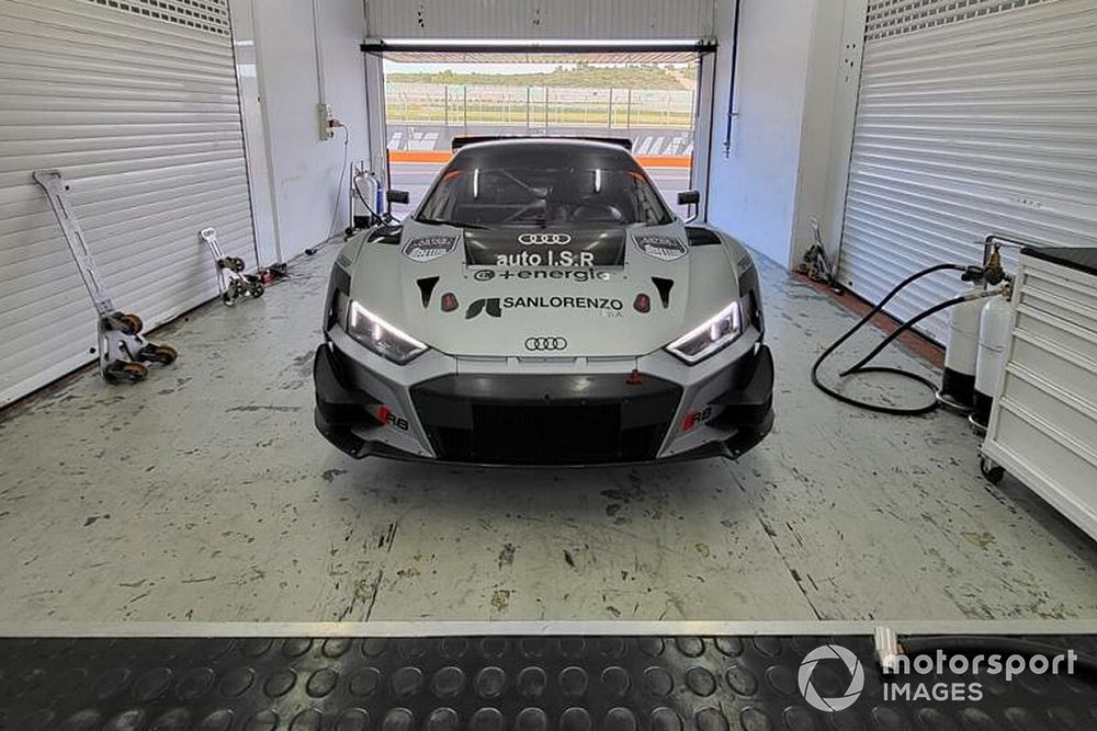 GTWC | ISR debutta in pista a Valencia con 8 piloti sull'Audi