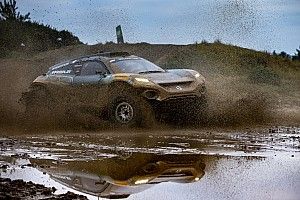 Pembalap Extreme E Menggantungkan Hidup pada Wiper